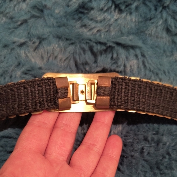 Vintage Gold and Silver Mesh belt. Size Large. Great Condition - Picture 4 of 7